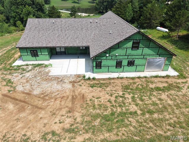 12155 Lakewood Place, New London, MO 63459