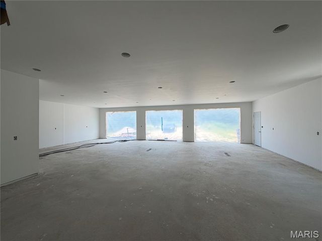 12155 Lakewood Place, New London, MO 63459