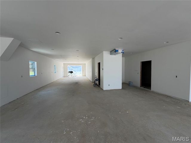 12155 Lakewood Place, New London, MO 63459