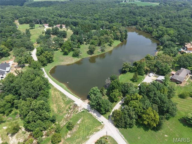 12155 Lakewood Place, New London, MO 63459