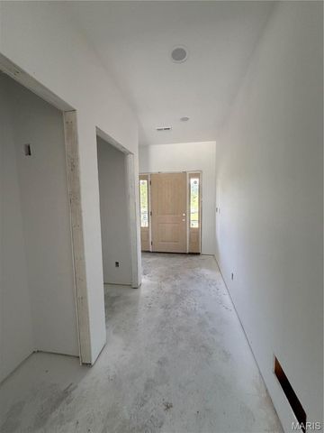 12155 Lakewood Place, New London, MO 63459