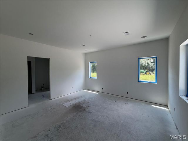 12155 Lakewood Place, New London, MO 63459