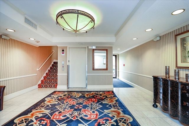 1006 Paradise Road 2P, Swampscott, MA 01907