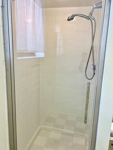 1006 Paradise Road 2P, Swampscott, MA 01907