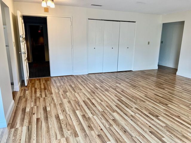 1006 Paradise Road 2P, Swampscott, MA 01907