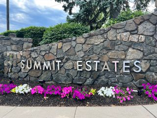 1006 Paradise Road 2P, Swampscott, MA 01907