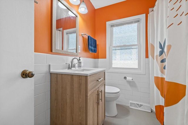 5519 31st AVENUE, Kenosha, WI 53144