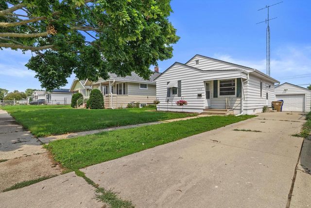 5519 31st AVENUE, Kenosha, WI 53144