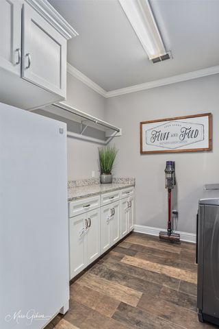 707 Bandera Drive, Bossier City, LA 71111