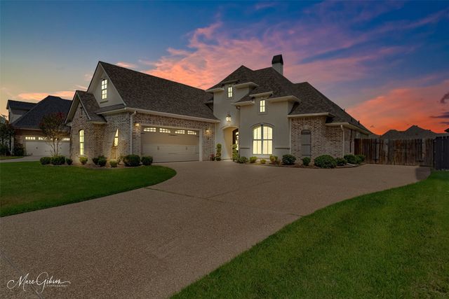 707 Bandera Drive, Bossier City, LA 71111