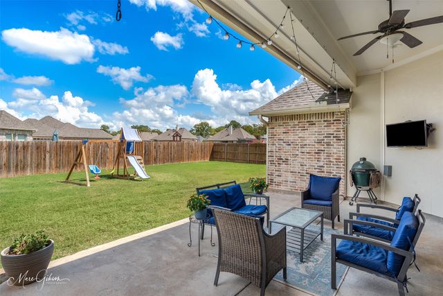 707 Bandera Drive, Bossier City, LA 71111