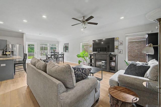 13197 Hanks Way, Walker, LA 70785