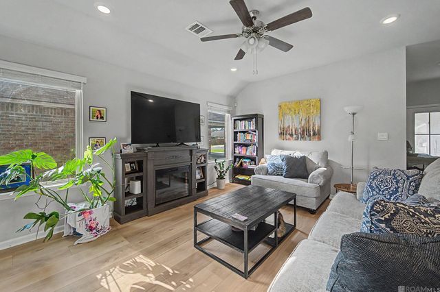 13197 Hanks Way, Walker, LA 70785
