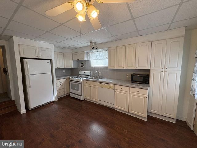 135 S LOGAN AVE, Trenton, NJ 08609