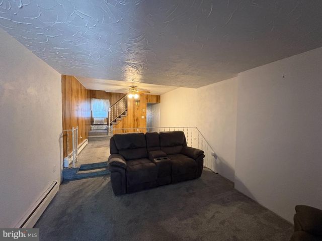 135 S LOGAN AVE, Trenton, NJ 08609