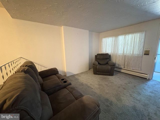 135 S LOGAN AVE, Trenton, NJ 08609