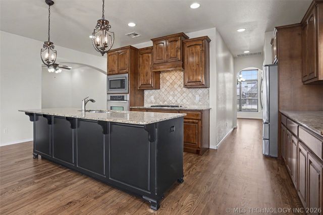 12584 S 66th East Avenue, Bixby, OK 74008