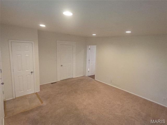 6456 Southwest Avenue, St Louis, MO 63139