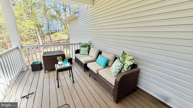 103 LAKE BLUFF CT, Fredericksburg, VA 22406