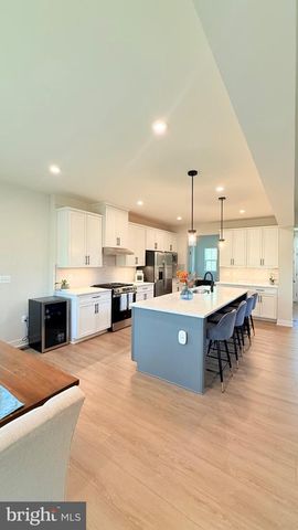 103 LAKE BLUFF CT, Fredericksburg, VA 22406