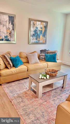 103 LAKE BLUFF CT, Fredericksburg, VA 22406