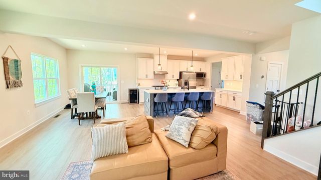 103 LAKE BLUFF CT, Fredericksburg, VA 22406