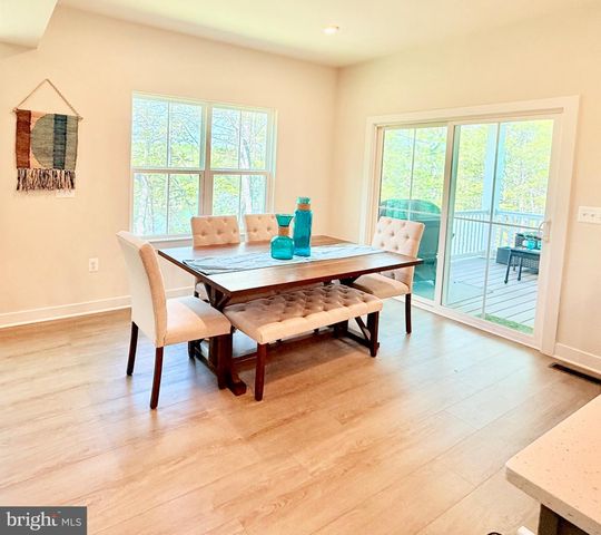 103 LAKE BLUFF CT, Fredericksburg, VA 22406