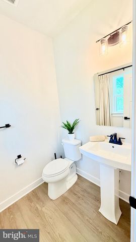 103 LAKE BLUFF CT, Fredericksburg, VA 22406