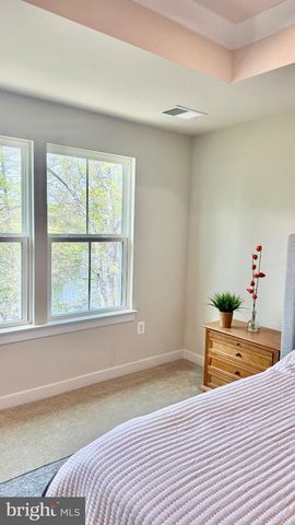 103 LAKE BLUFF CT, Fredericksburg, VA 22406