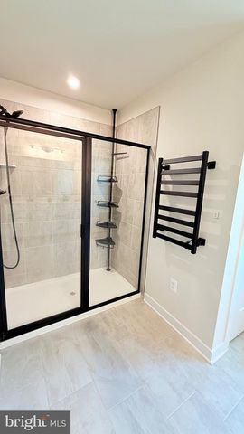 103 LAKE BLUFF CT, Fredericksburg, VA 22406