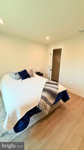 103 LAKE BLUFF CT, Fredericksburg, VA 22406