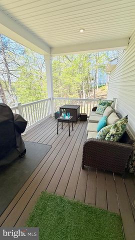 103 LAKE BLUFF CT, Fredericksburg, VA 22406