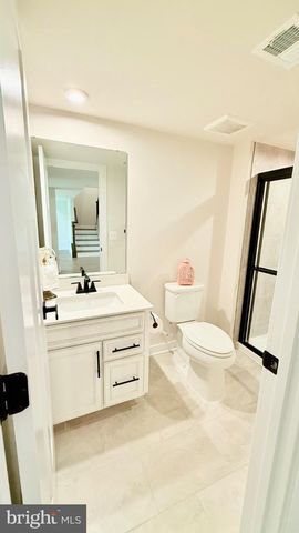 103 LAKE BLUFF CT, Fredericksburg, VA 22406