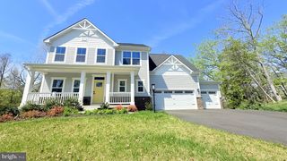 103 LAKE BLUFF CT, Fredericksburg, VA 22406