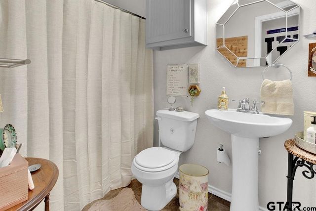 5739 Fm 779, Golden, TX 75444