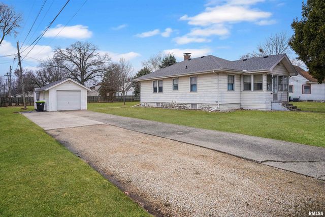 716 W WALNUT Street, Chillicothe, IL 61523