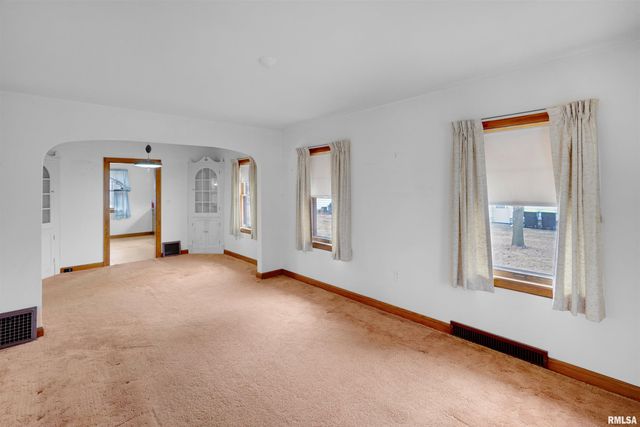 716 W WALNUT Street, Chillicothe, IL 61523