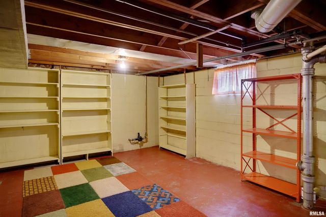 716 W WALNUT Street, Chillicothe, IL 61523