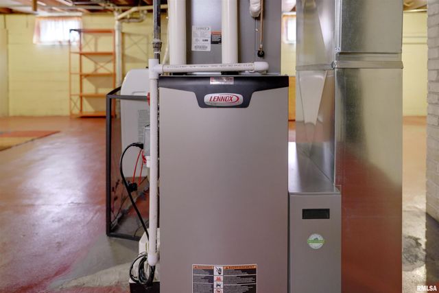 716 W WALNUT Street, Chillicothe, IL 61523