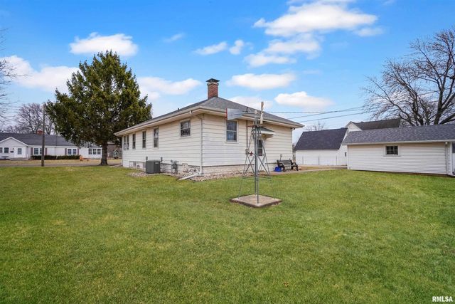 716 W WALNUT Street, Chillicothe, IL 61523