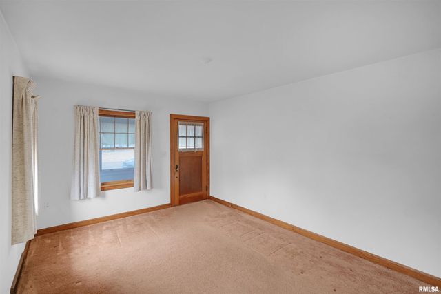 716 W WALNUT Street, Chillicothe, IL 61523