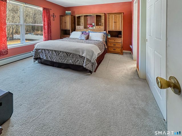 14 Bluff Road, Ledyard, CT 06335