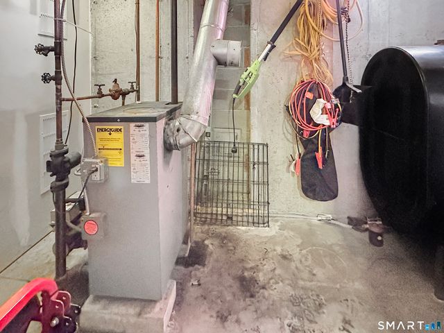 14 Bluff Road, Ledyard, CT 06335