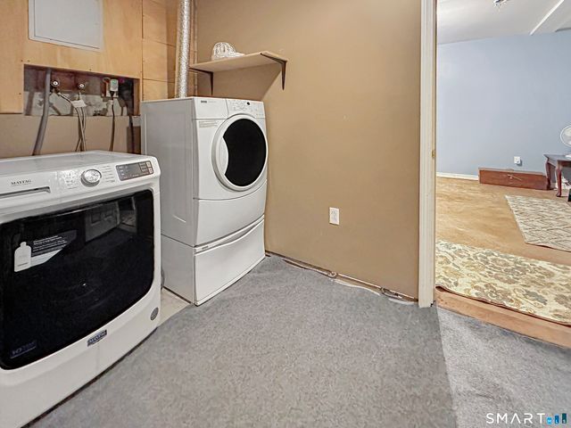 14 Bluff Road, Ledyard, CT 06335