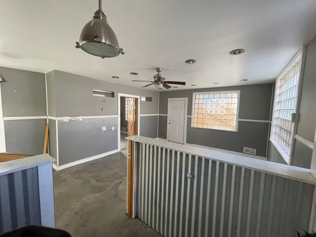 2227 W Belmont Avenue, Chicago, IL 60618