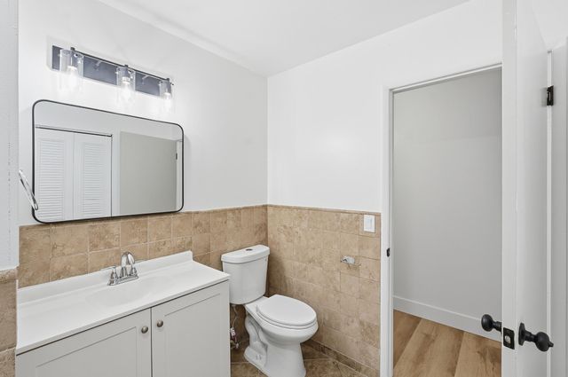 770 N Acacia Street, Woodlake, CA 93286