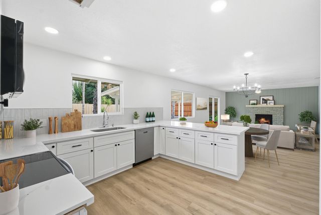 770 N Acacia Street, Woodlake, CA 93286