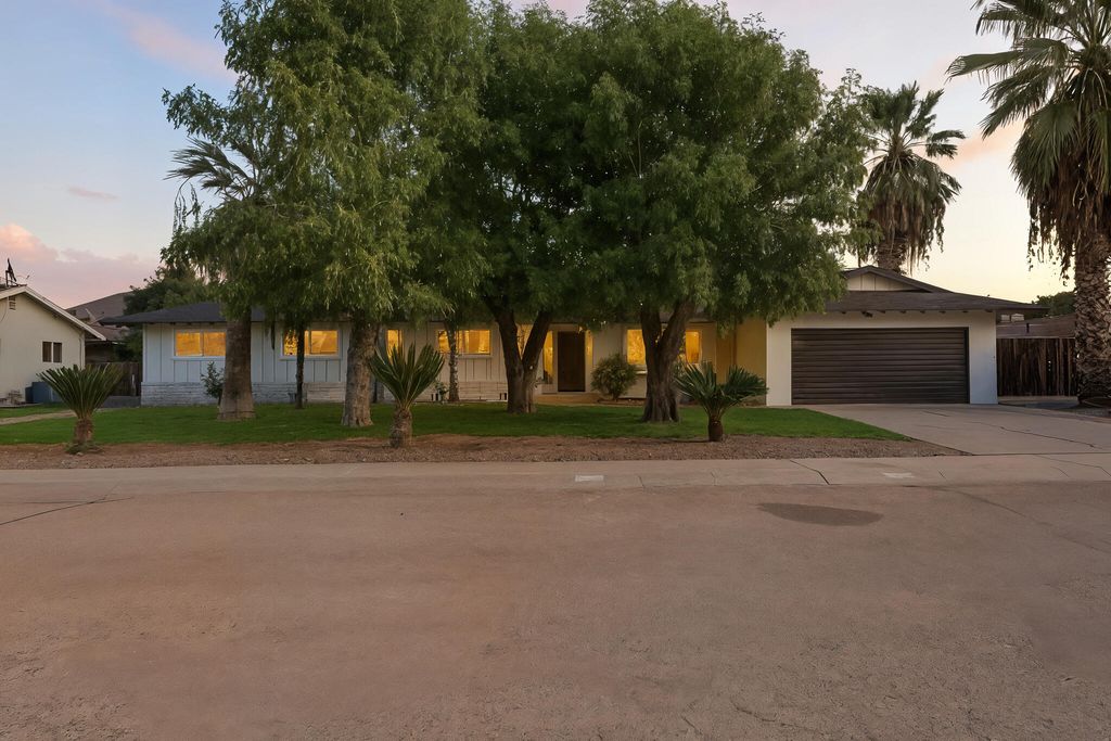 770 N Acacia Street, Woodlake, CA 93286