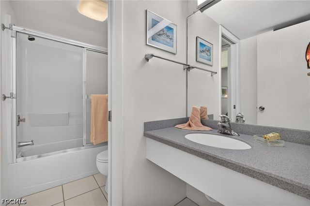 1250 Tennisplace CT E22, Sanibel, FL 33957