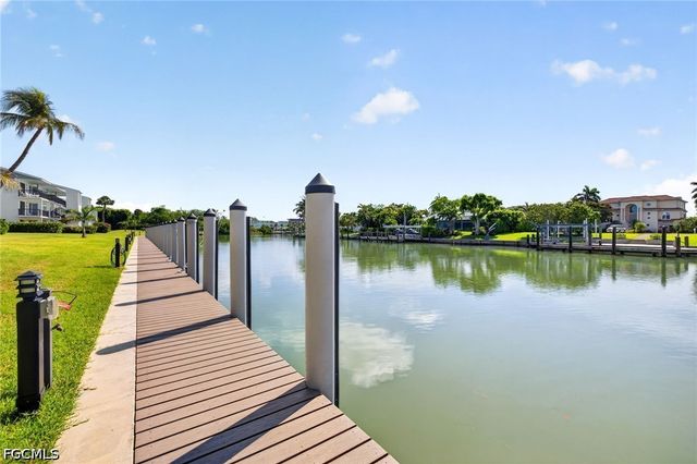 1250 Tennisplace CT E22, Sanibel, FL 33957
